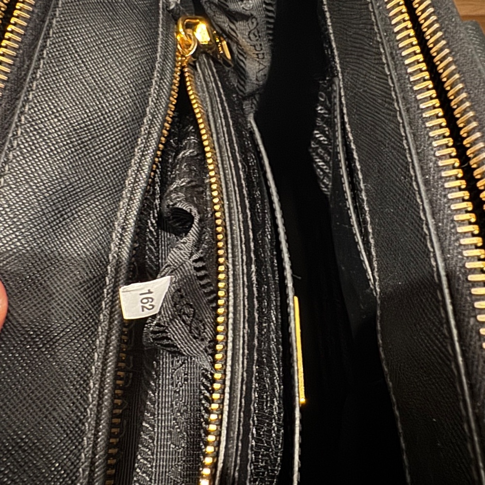 Large Prada Galleria Saffiano Black Leather Bag - Picture 16 of 16